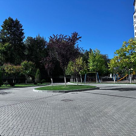 Luxury Apartament Apartment Chisinau Exterior photo